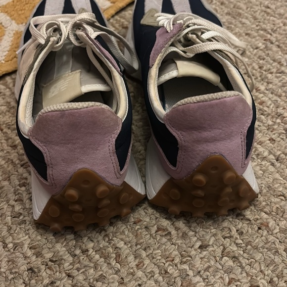 New Balance shoes - Picture 2 of 4